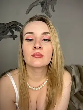 KiraBerht online show from 25, 3, 2026