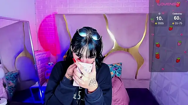 Niina Sissy online show from 12, 2, 2026