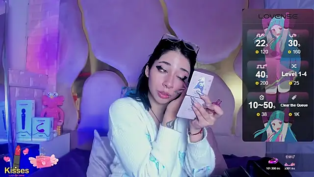 Niina Sissy online show from 6, 4, 2026