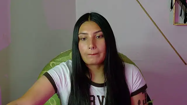 Snapshot of Linda_andrew chatting on 4, 2, 2026 Linda andrew online show from 4, 2, 2026