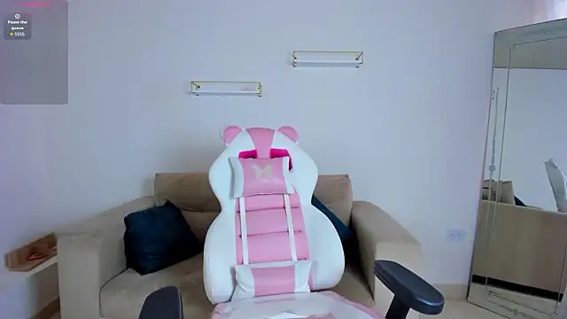 april smiith online show from 19, 2, 2026