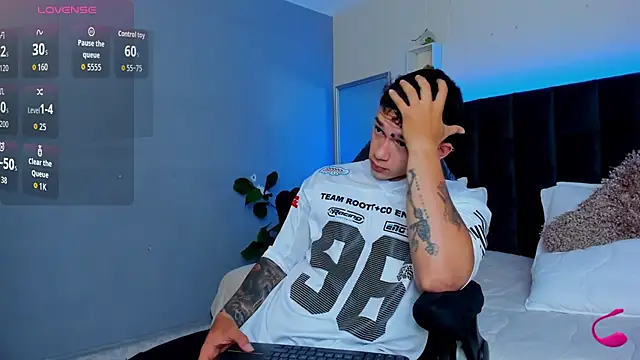 Thomas moon online show from 6, 11, 2025