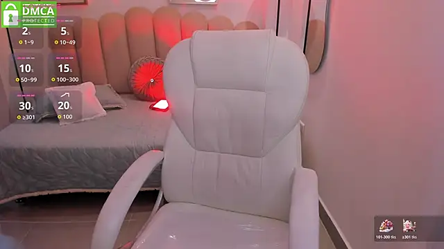 Snapshot of Karliie_kloss_ chatting on 28, 11, 2025 Karliie kloss online show from 28, 11, 2025