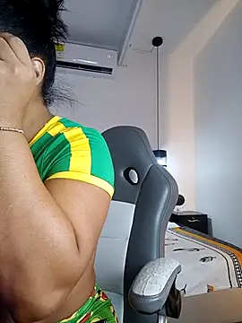 Elowen Clark online show from 26, 2, 2026