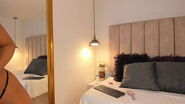 Snapshot of arianaa_miller_ chatting on 15, 11, 2025 arianaa miller online show from 15, 11, 2025