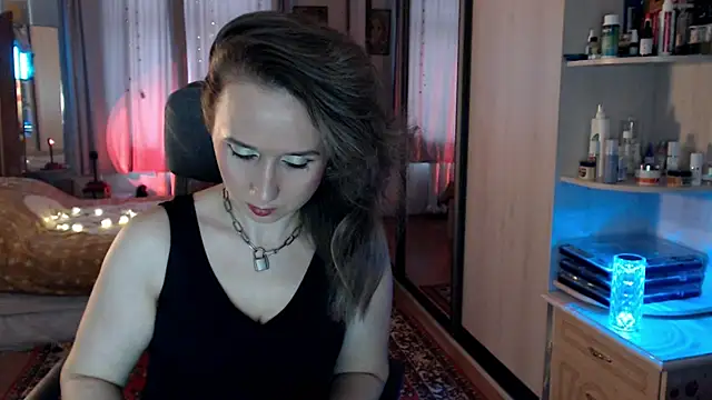 ClassyInna online show from 11, 11, 2025