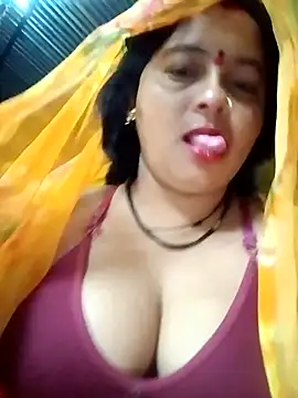 Snapshot of Hot_komal1 chatting on 18, 5, 2026 Hot komal1 online show from 18, 5, 2026