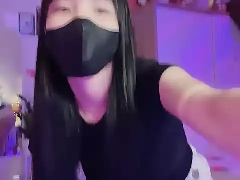 Snapshot of keelinnn19 chatting on 18, 9, 2025 keelinnn19 online show from 18, 9, 2025