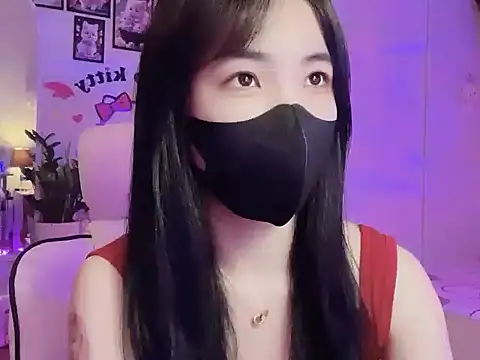 Snapshot of keelinnn19 chatting on 2, 10, 2025 keelinnn19 online show from 2, 10, 2025