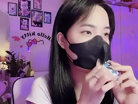 Snapshot of keelinnn19 chatting on 10, 10, 2025 keelinnn19 online show from 10, 10, 2025