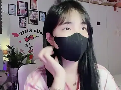 Snapshot of keelinnn19 chatting on 13, 10, 2025 keelinnn19 online show from 13, 10, 2025