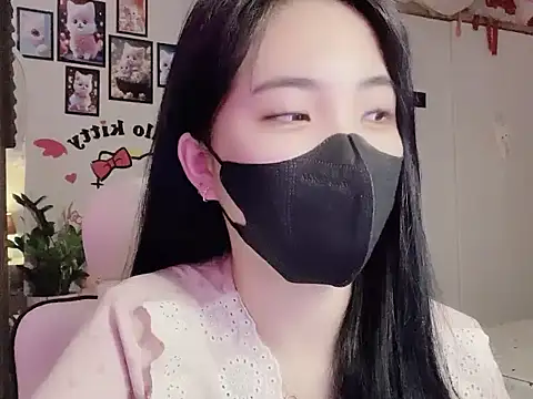 Snapshot of keelinnn19 chatting on 25, 10, 2025 keelinnn19 online show from 25, 10, 2025