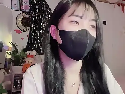 Snapshot of keelinnn19 chatting on 29, 10, 2025 keelinnn19 online show from 29, 10, 2025