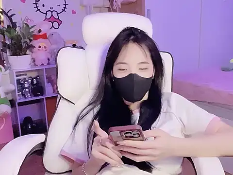 Snapshot of keelinnn19 chatting on 30, 10, 2025 keelinnn19 online show from 30, 10, 2025