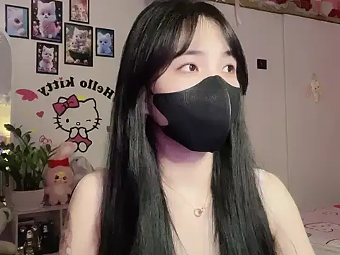 Snapshot of keelinnn19 chatting on 6, 11, 2025 keelinnn19 online show from 6, 11, 2025