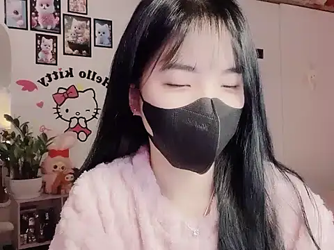 Snapshot of keelinnn19 chatting on 18, 11, 2025 keelinnn19 online show from 18, 11, 2025