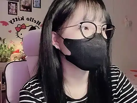 Snapshot of keelinnn19 chatting on 5, 12, 2025 keelinnn19 online show from 5, 12, 2025