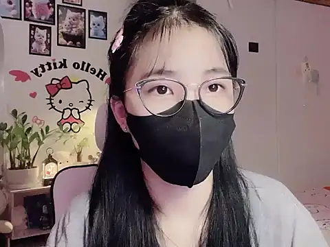 Snapshot of keelinnn19 chatting on 20, 12, 2025 keelinnn19 online show from 20, 12, 2025