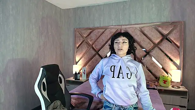 Babyyrasta666 online show from 17, 12, 2025