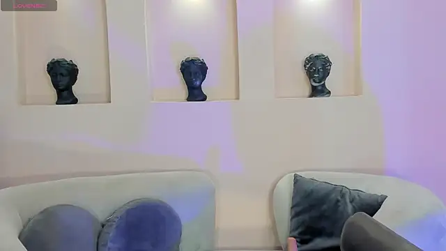 Snapshot of MiaLaurence chatting on 25, 2, 2026 MiaLaurence online show from 25, 2, 2026