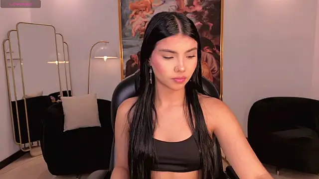 Snapshot of MiaLaurence chatting on 18, 5, 2026 MiaLaurence online show from 18, 5, 2026