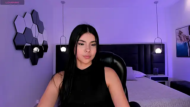 Snapshot of MiaLaurence chatting on 30, 5, 2026 MiaLaurence online show from 30, 5, 2026