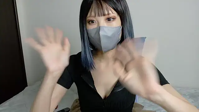 sarina at online show from 12, 9, 2025