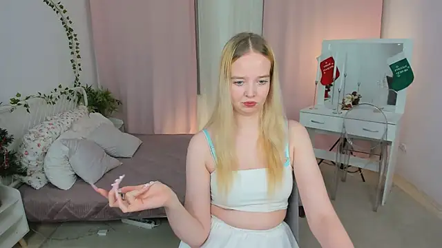 BellaMontgomery online show from 21, 12, 2025