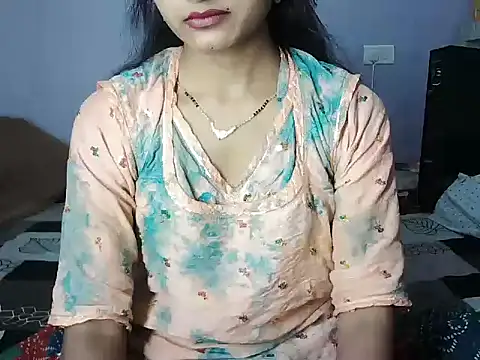 Snapshot of ROSE_GOLDE chatting on 5, 6, 2026 ROSE GOLDE online show from 5, 6, 2026