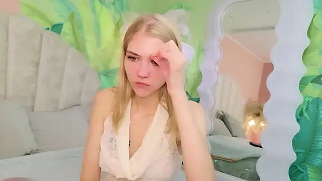 4example Chloe online show from 12, 7, 2026
