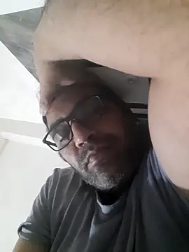 Hot-boy077 online show from 2, 3, 2026