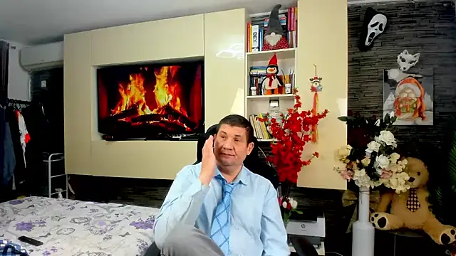 SpartacusDaddy48 online show from 27, 3, 2026