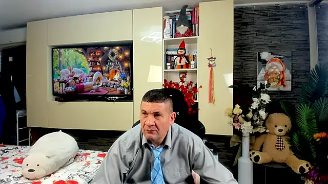 SpartacusDaddy48 online show from 2, 4, 2026