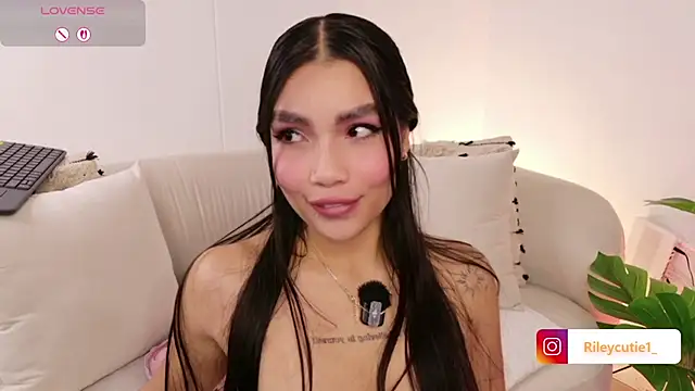 Cutie Riley online show from 11, 2, 2026