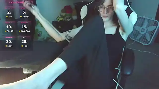 comfyknife online show from 23, 7, 2026