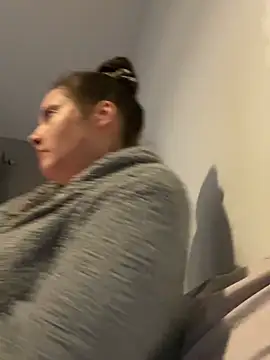 LollyLove  online show from 17, 4, 2026