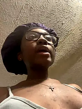 HennessyBaby21 online show from 18, 11, 2025