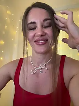 Snapshot of LucieMack chatting on 6, 7, 2026 LucieMack online show from 6, 7, 2026