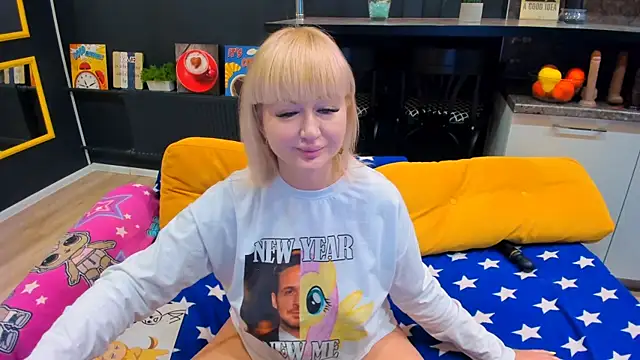 Snapshot of FlirtyMary chatting on 13, 3, 2025 FlirtyMary online show from 13, 3, 2025