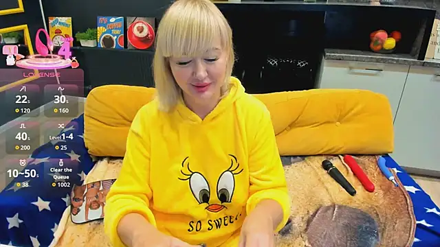 Snapshot of FlirtyMary chatting on 24, 9, 2025 FlirtyMary online show from 24, 9, 2025