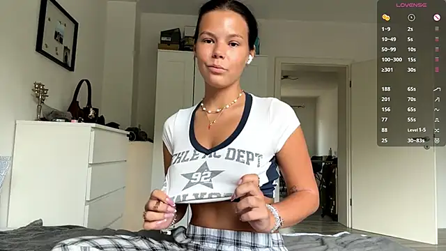 MaydaCornwall online show from 27, 9, 2025