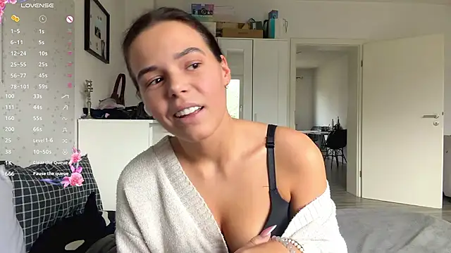 MaydaCornwall online show from 10, 2, 2026