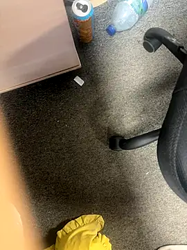 Snapshot of HiddenHoneyLDN chatting on 7, 11, 2025 HiddenHoneyLDN online show from 7, 11, 2025