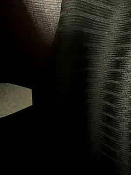 Snapshot of HiddenHoneyLDN chatting on 19, 11, 2025 HiddenHoneyLDN online show from 19, 11, 2025