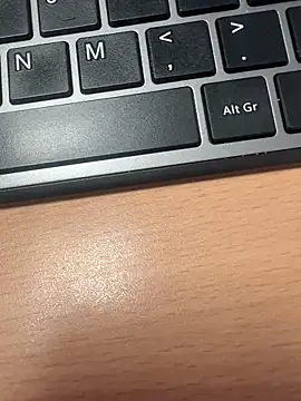 Snapshot of HiddenHoneyLDN chatting on 26, 11, 2025 HiddenHoneyLDN online show from 26, 11, 2025