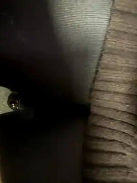 Snapshot of HiddenHoneyLDN chatting on 28, 11, 2025 HiddenHoneyLDN online show from 28, 11, 2025