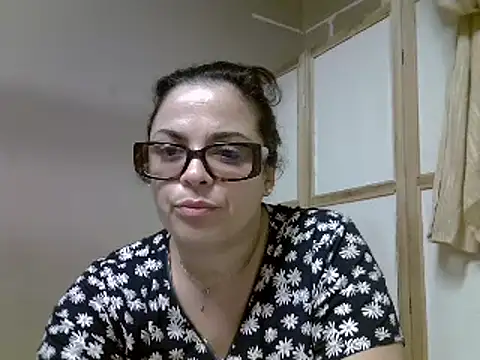 ITALIANASISIXX online show from 4, 1, 2025