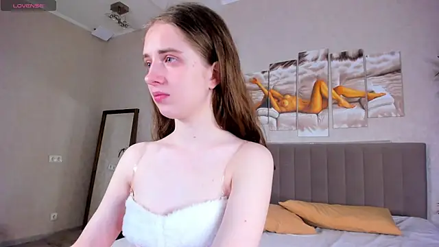 Camilla Kelly online show from 6, 4, 2026