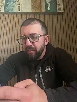 Snapshot of andrey1887 chatting on 21, 4, 2026 andrey1887 online show from 21, 4, 2026