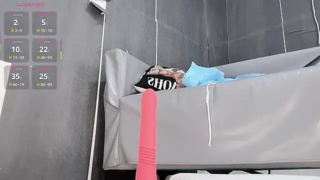 Snapshot of K1oO chatting on 14, 11, 2025 K1oO online show from 14, 11, 2025